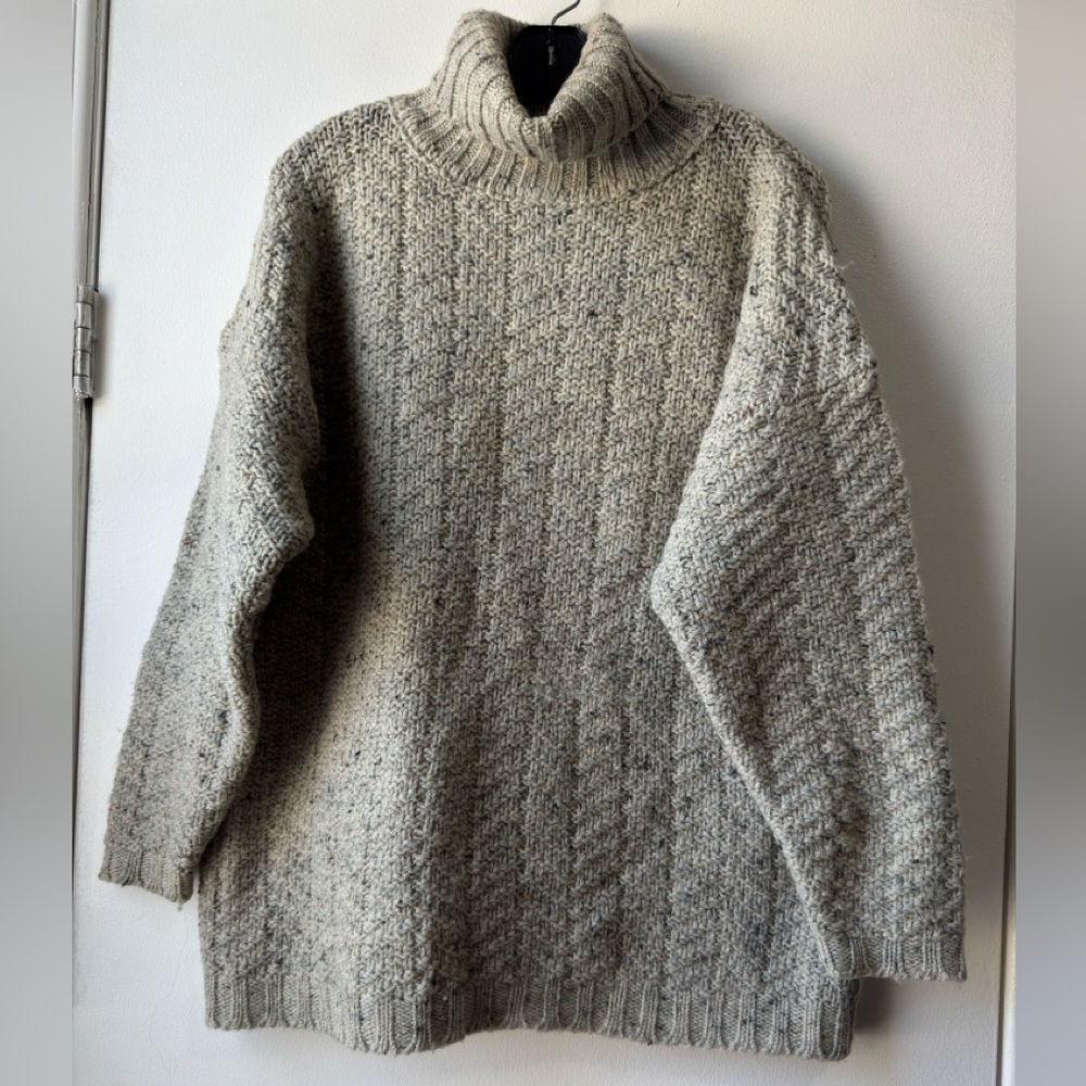 Vintage Gleneden Made in England  Wool Cozy Gray Turtleneck Sweater